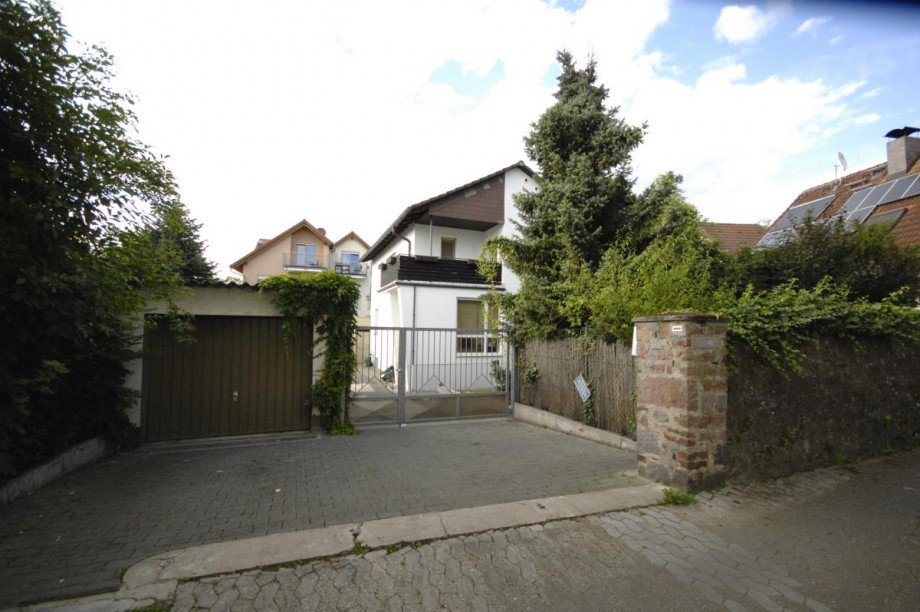 Garage mit Stellplatz Einfamilienhaus Zwingenberg