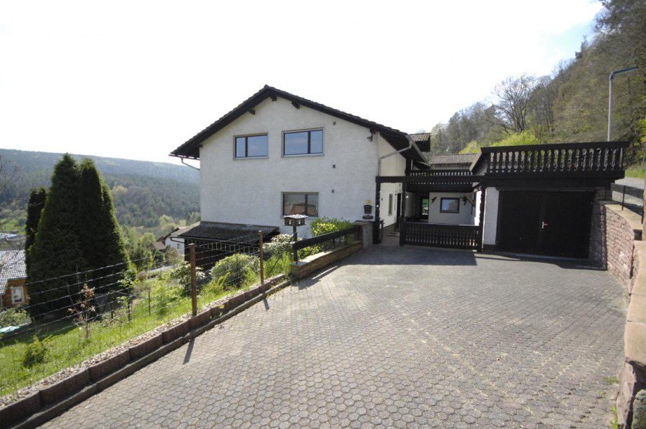 Hof Mehrfamilienhaus L�tzelbach-Seckmauern