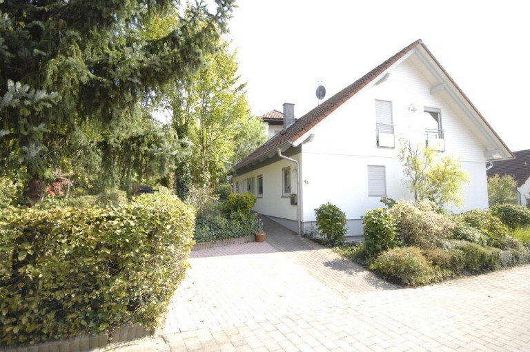 Eingangsbereich Reichelsheim Einfamilienhaus Gepflegtes Einfamilienhaus mit Einliegerwohnung in beliebter und ruhiger Lage von Reichelsheim