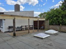 �berdachte Terrasse Gro�z�gige 2-3 Zimmerwohnung im Obergeschoss mit Balkon und Dachterrasse