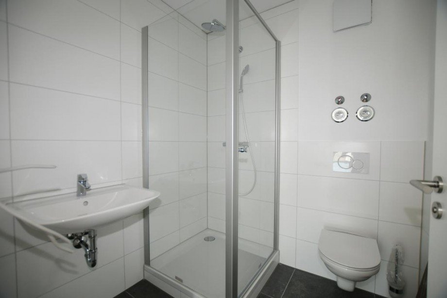G�ste-WC mit Dusche Etagenwohnung Gro�-Umstadt
