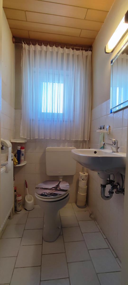 OG WC Zweifamilienhaus Gro�-Zimmern