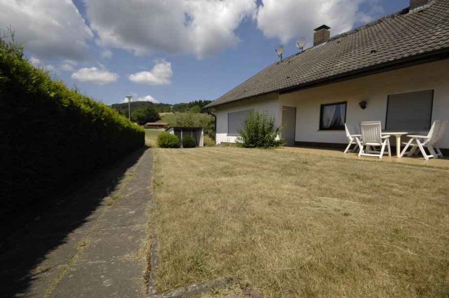Garten/Terrasse Zweifamilienhaus Reichelsheim
