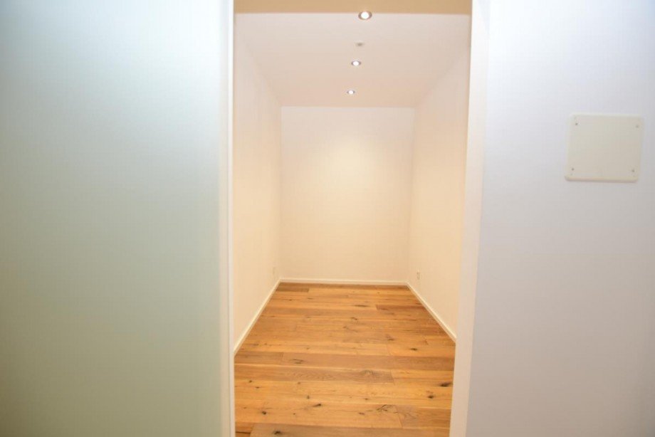 Ankleidezimmer Mehrfamilienhaus Otzberg