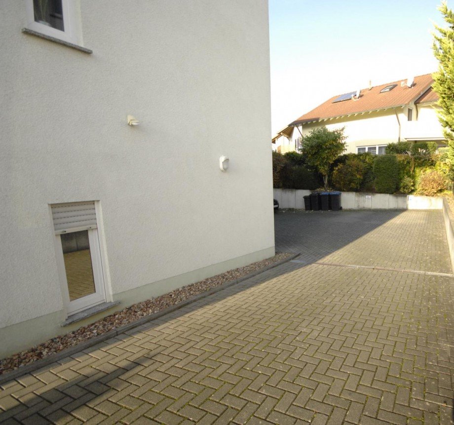 Einfahrt Etagenwohnung W�rth