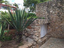 Eingangsbereich Bungalow in Top-Lage von Ibiza in Roca Llisa