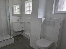 Badezimmer Gro�z�gige 2-3 Zimmerwohnung im Obergeschoss mit Balkon und Dachterrasse