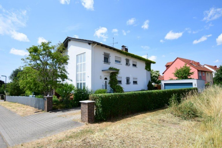 Au�enansicht H�chst| Hassenroth Zweifamilienhaus 2 Familienhaus mit Doppelgarage in Top Feldrandlage
