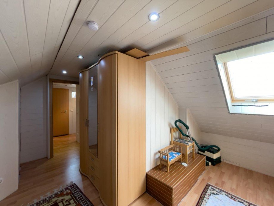 Durchgangszimmer DG Einfamilienhaus Otzberg