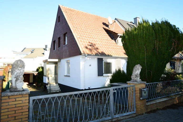 Hausansicht Gro�-Umstadt Doppelhaush�lfte DHH mit Hof und Garten in ruhiger Lage von Gro�-Umstadt