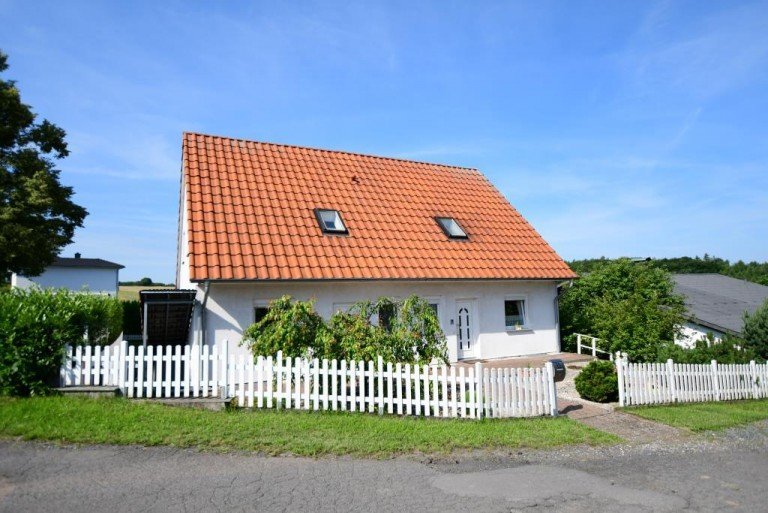 Hausansicht H�chst/Hassenroth Zweifamilienhaus Feldrandlage 2 DHH als Generationenhaus im sch�nen H�chst/Hassenroth