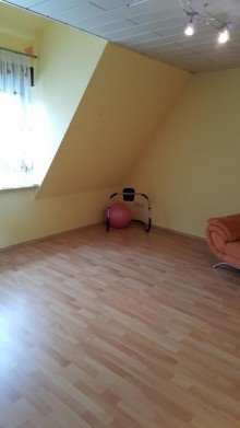 Schlafzimmer Hier k�nnen Sie direkt einziehen...Gepflegte Doppelhaush�lfte im Herzen von Erbach
