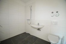 Duschbad Neubau Erstbezug Moderne 3 Zimmerwohnung mit EBK, Balkon u. PKW Stellplatz