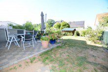 Blick in den Garten Gem�tliches Einfamilienhaus mit Hof und gro�z�gigem Garten in guter Lage !