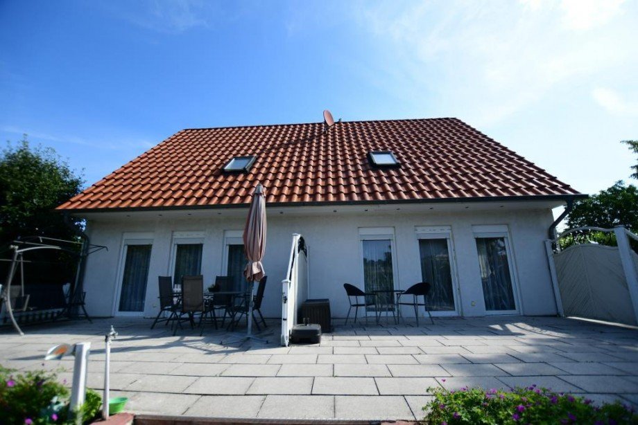 Blick auf die Terrasse Zweifamilienhaus H�chst/Hassenroth
