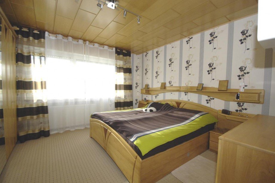 Schlafzimmer UG Zweifamilienhaus L�tzelbach