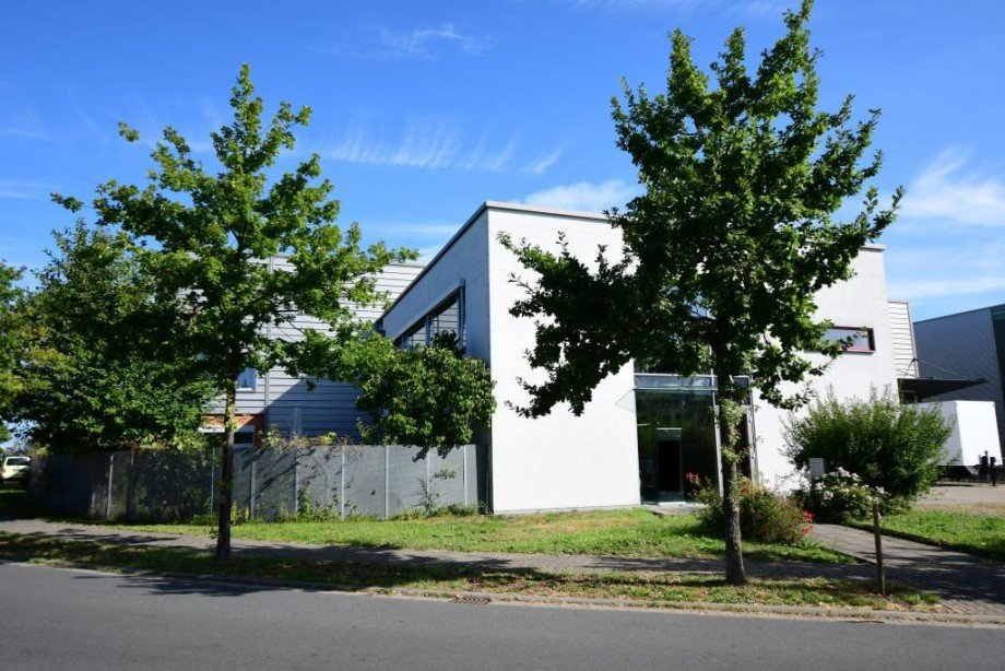 Eingangs- und Personalbereich Halle / Lager / Produktion Gro�-Umstadt