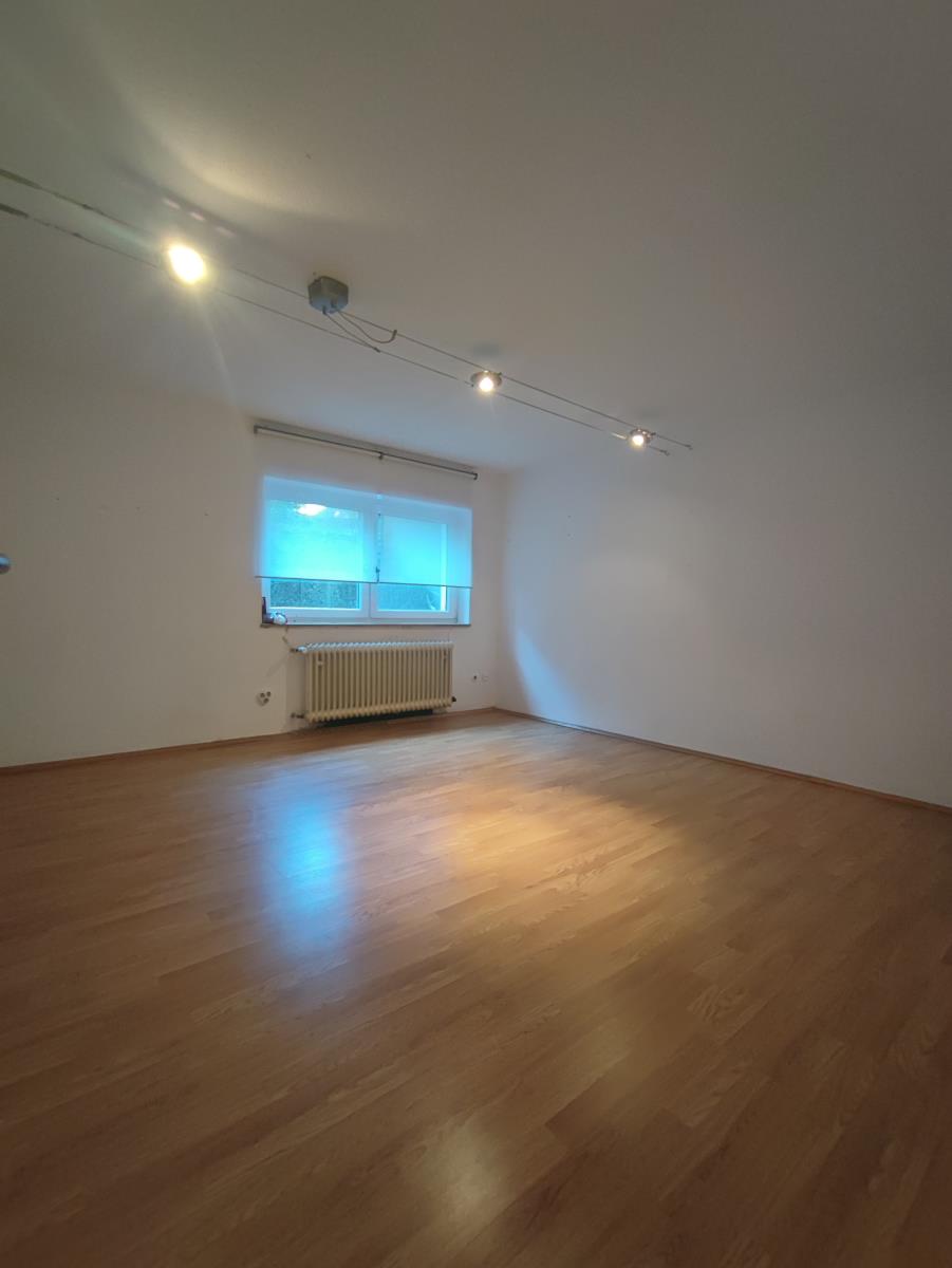 G�stezimmer KG Reihenmittelhaus Ro�dorf