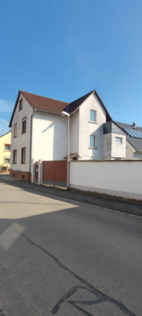 Au�enansicht Stockstadt Einfamilienhaus Einfamilienhaus mit 2 Wohneinheiten auf einem (WEG) geteilten Grundst�ck mit Sondernutzungsrechten