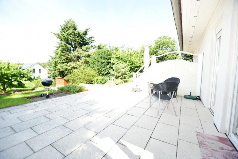 Terrasse Zweifamilienhaus H�chst/Hassenroth