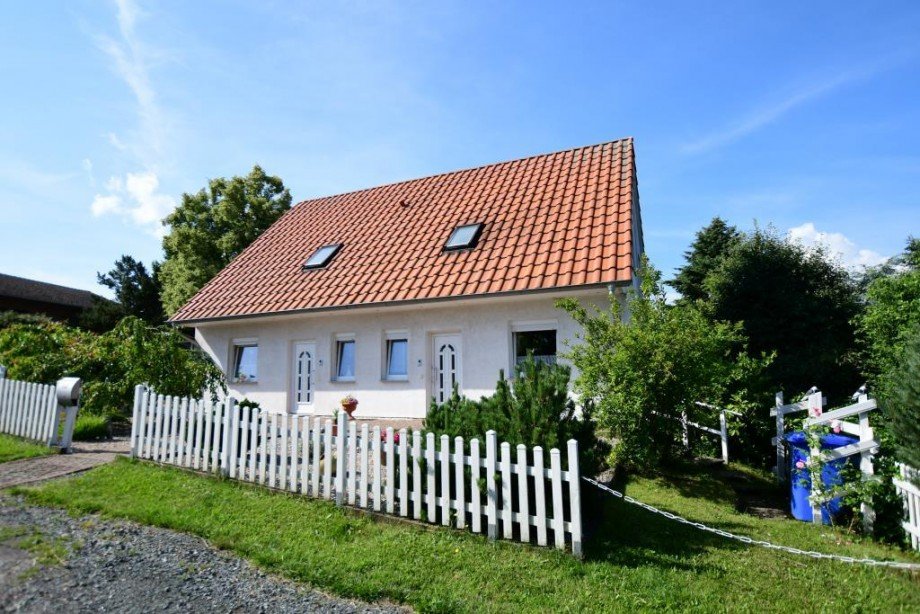 Haus Seitenansicht Zweifamilienhaus H�chst/Hassenroth