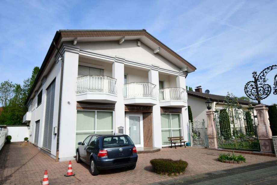 Parkplatz/Au�enbereich B�rohaus Gro�-Umstadt