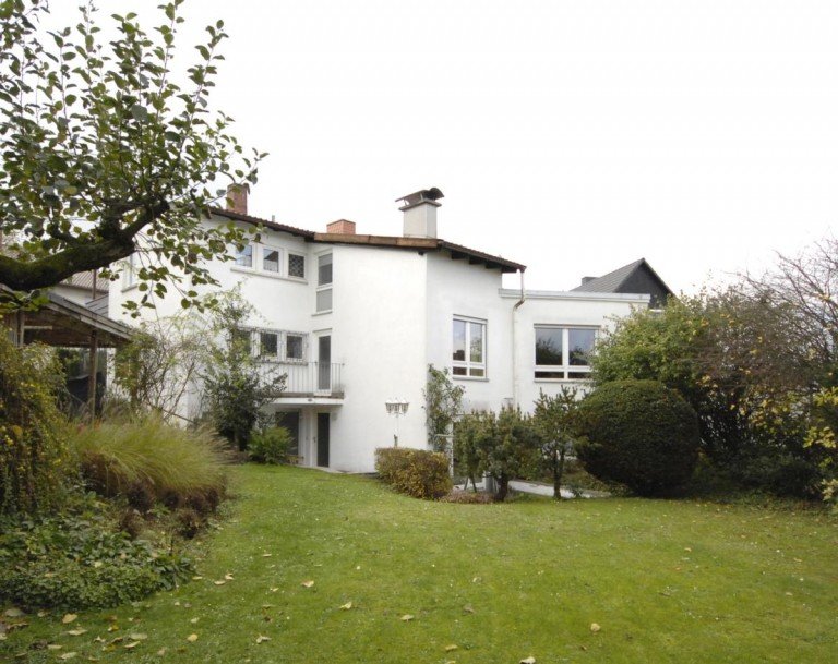 Hausansicht Garten Otzberg Einfamilienhaus Gro�z�giges Einfamilienhaus in Feldrandlage von Otzberg/Lengfeld