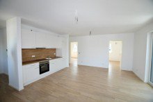 Wohnbereich Neubau Erstbezug Moderne 3 Zimmerwohnung mit EBK, Balkon u. PKW Stellplatz