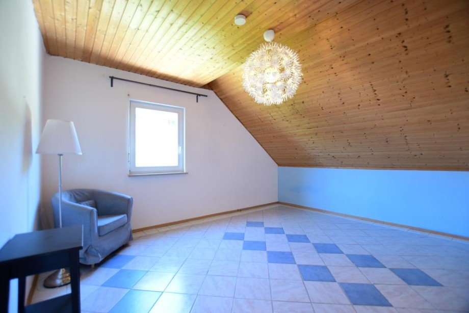 Zimmer DG Einfamilienhaus Otzberg