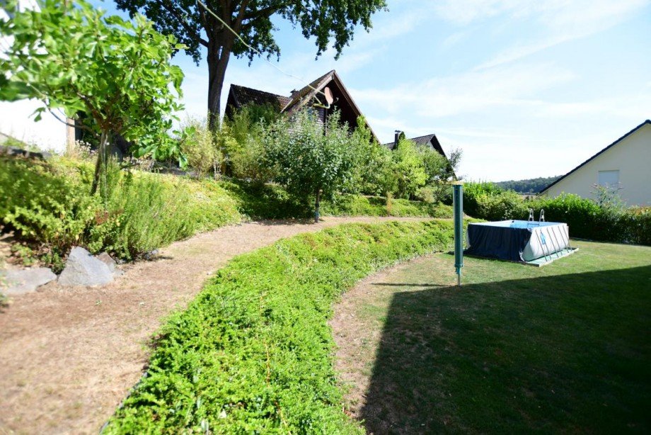 Garten zwei Ebenen Einfamilienhaus Fischbachtal