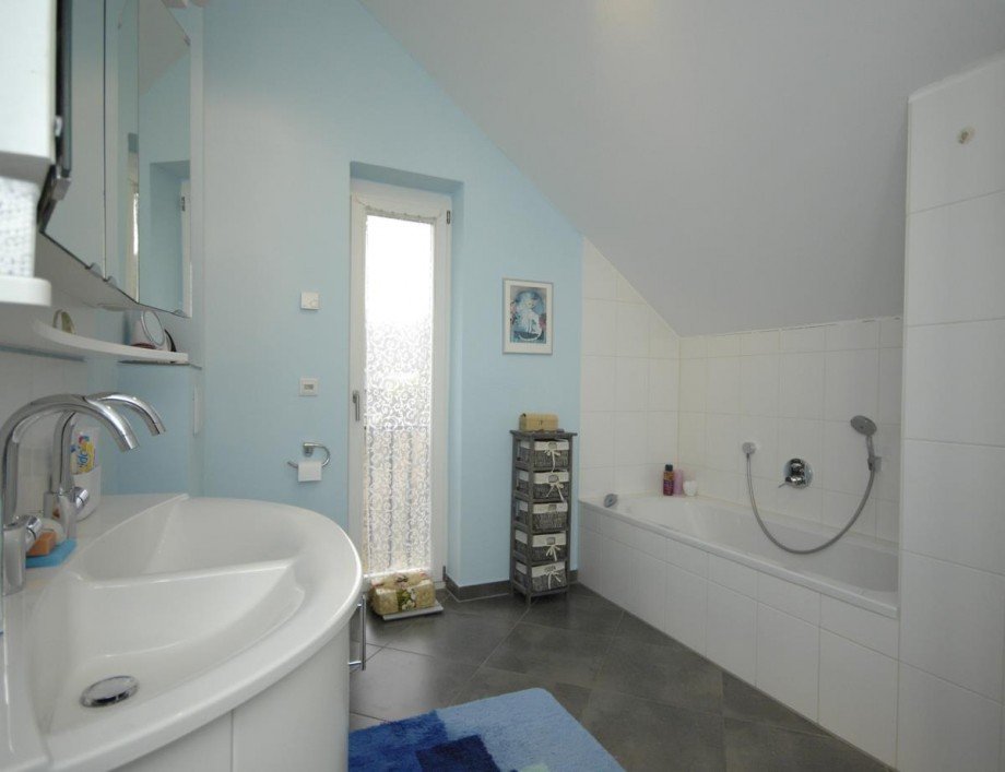 Badezimmer DG Einfamilienhaus Heubach