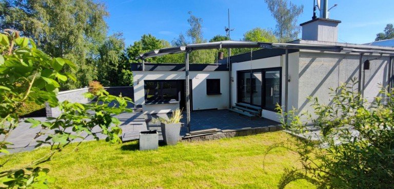 Dachterrasse &Garten Gro�-Umstadt - Darmstadt-Dieburg Einfamilienhaus Modernes Einfamilienhaus mit besonderem Flair & zwei Garagen in Gro�-Umstadt |Raibacher Tal