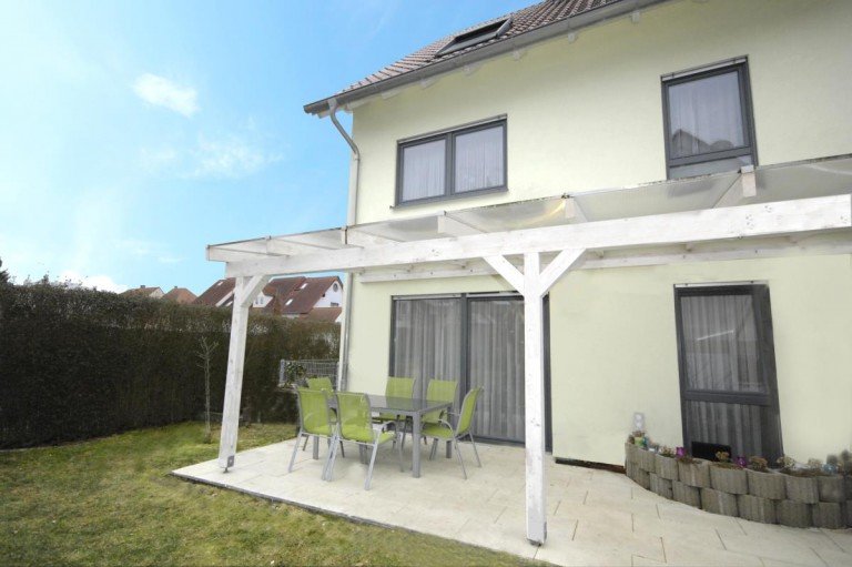 Au�enansicht Griesheim Reiheneckhaus Familienfreundliches Reihenendhaus mit Garten