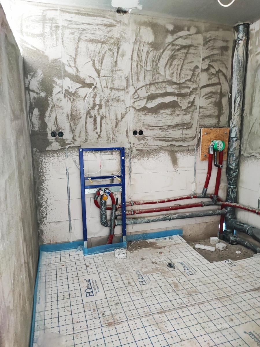 Badezimmer mit Dusche Etagenwohnung Otzberg