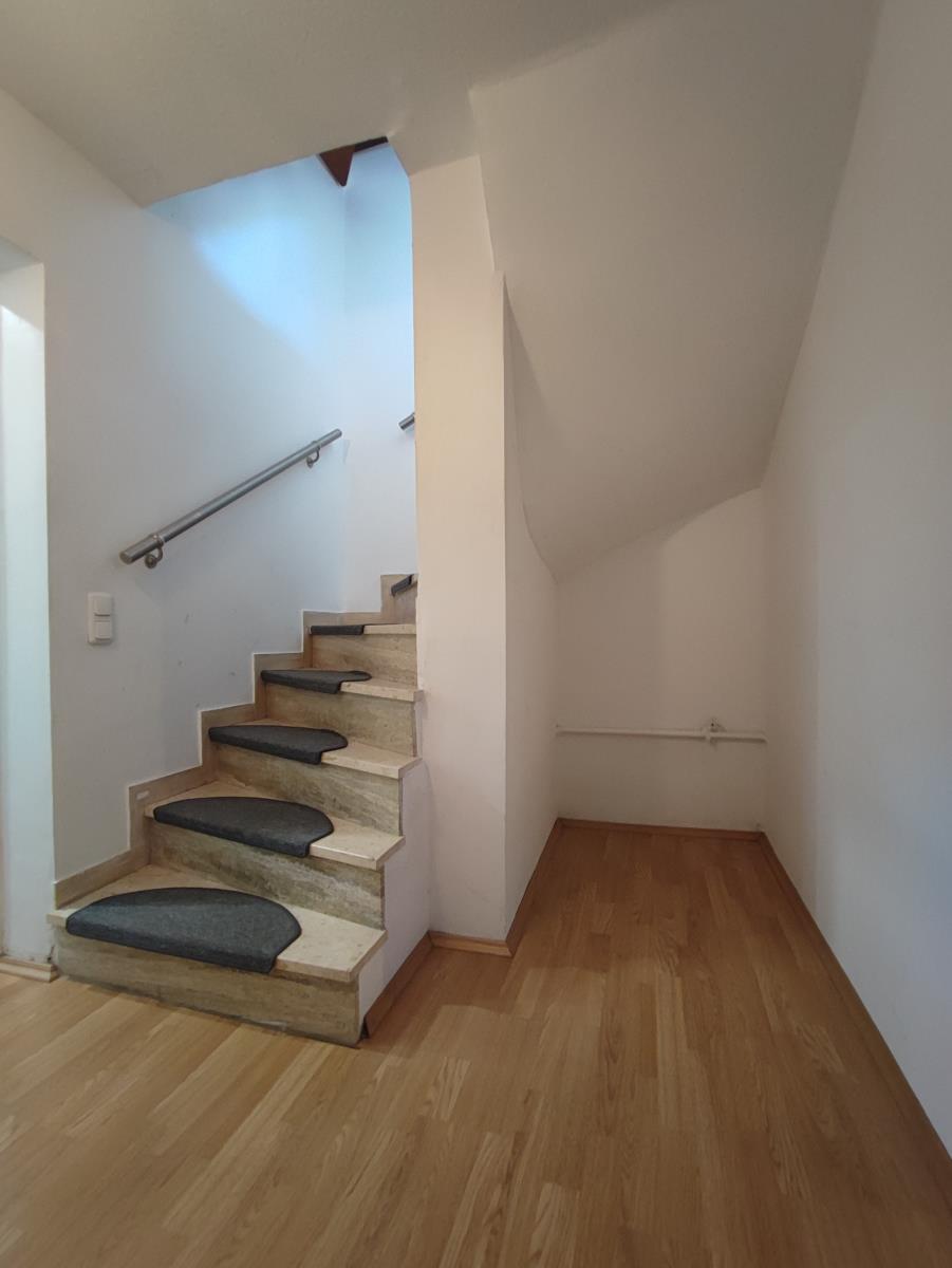 Flur KG Reihenmittelhaus Ro�dorf