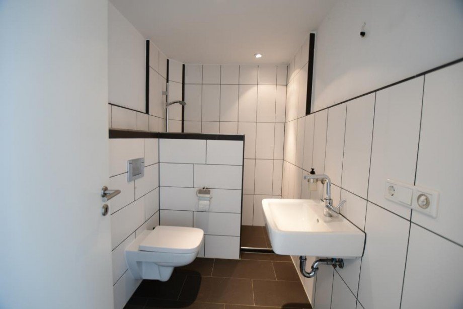 Nr.2 Badezimmer EG Zweifamilienhaus Bad K�nig