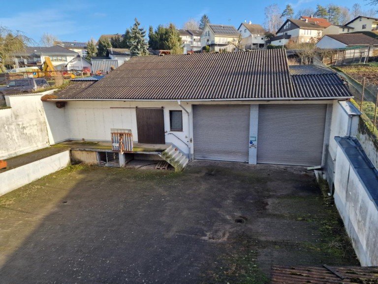 Halle mit Au�enbereich Brensbach Halle Gewerbeeinheit..Lagerhallen mit Au�enbereich in Brensbach/ Ortsteil Nieder-Kainsbach