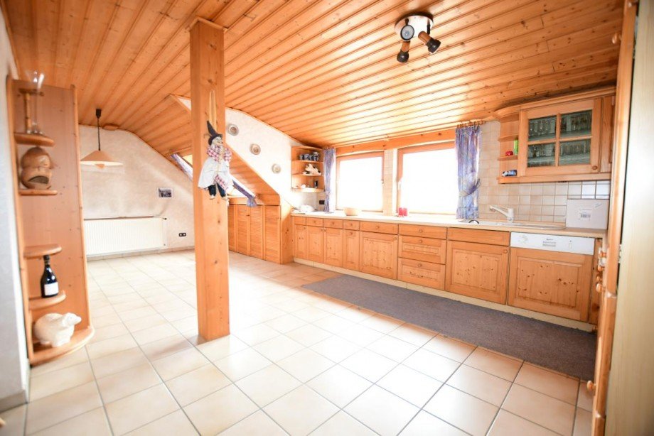 Wohnk�che DG Zweifamilienhaus H�chst