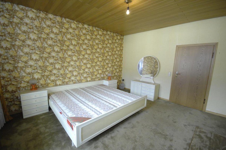 Schlafzimmer 2 Einfamilienhaus Otzberg