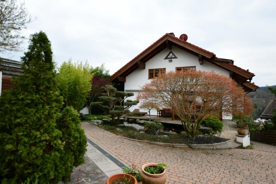 Terrasse und Teich Villa Gro�-Umstadt