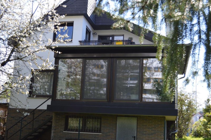 Ansicht Haus und Wintergarten Etagenwohnung Nieder-Ramstadt