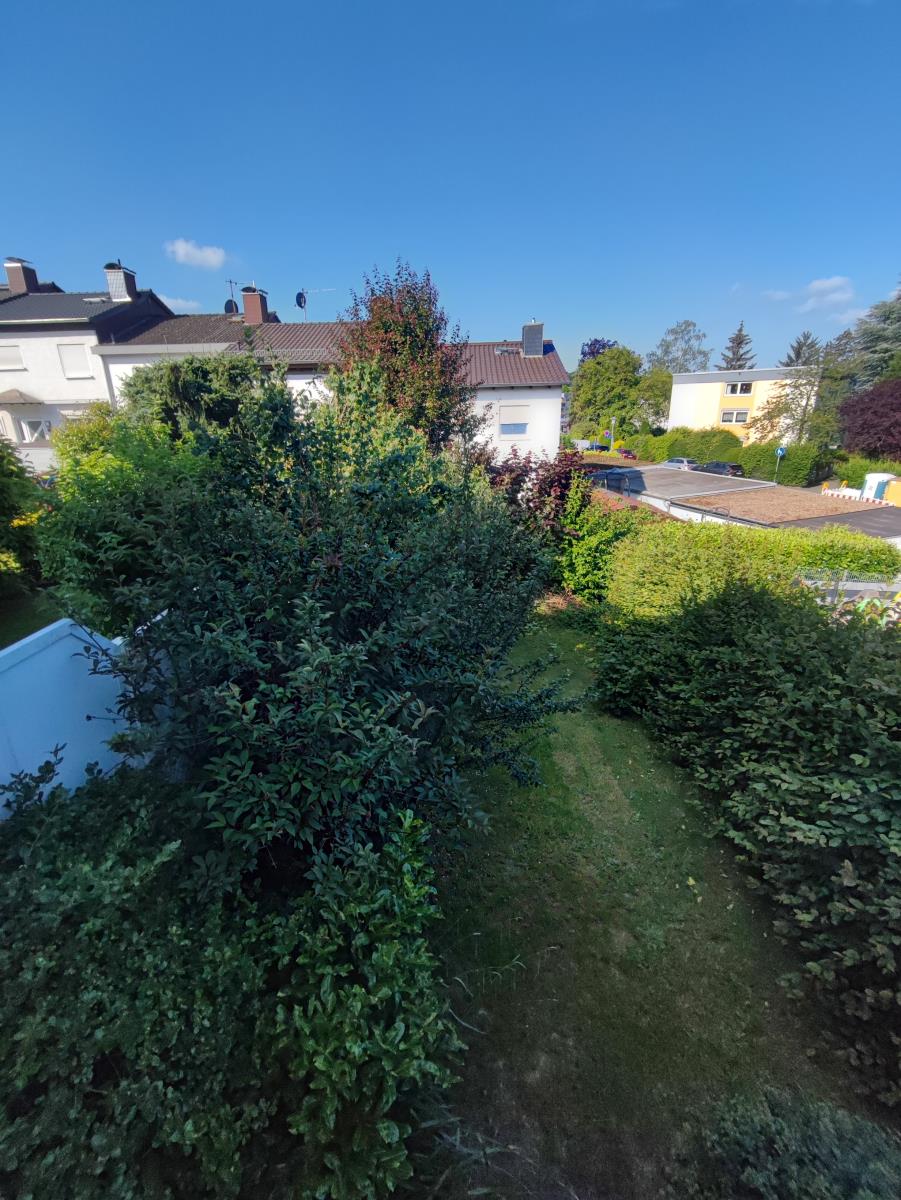 Blick in den Garten v. Balkon Reihenmittelhaus Ro�dorf