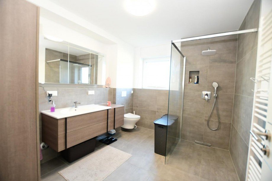 Badezimmer Terrassenwohnung Fischbachtal