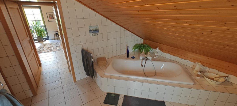 Badezimmer DG Einfamilienhaus Otzberg