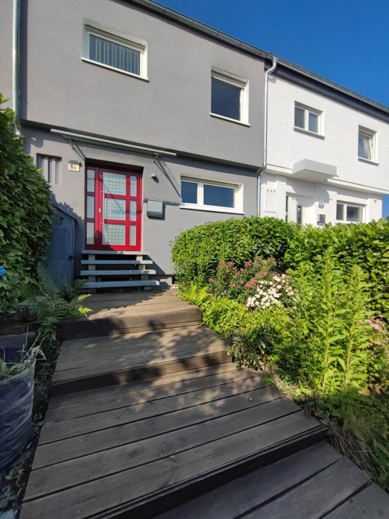 Eingangsbereich Ro�dorf - Darmstadt-Dieburg Reihenmittelhaus In nur 10 Min. in der Stadt...Familienfreundliches Reihenmittelhaus mit Garten & Garage