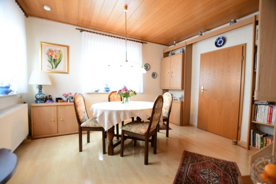 Esszimmer Doppelhaush�lfte Frankfurt