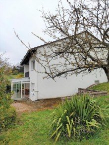 Hausansicht Gartenseite Haus mit 2 Wohneinheiten in Top-Lage von Fr�nkisch-Crumbach mit gro�en Obstbaumgrundst�ck