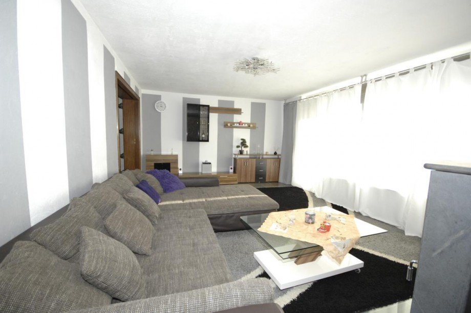Wohnzimmer EG Zweifamilienhaus L�tzelbach