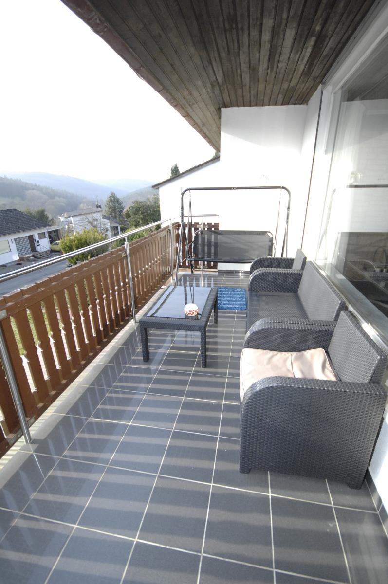 Balkon EG Zweifamilienhaus L�tzelbach