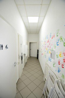 Flur zu den Toiletten Attraktive Ladenfl�che in zentraler Lage von Gro�-Umstadt zu vermieten!